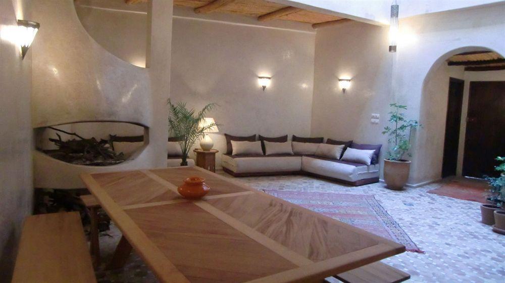 Riad Thais Эс-Сувейра Экстерьер фото