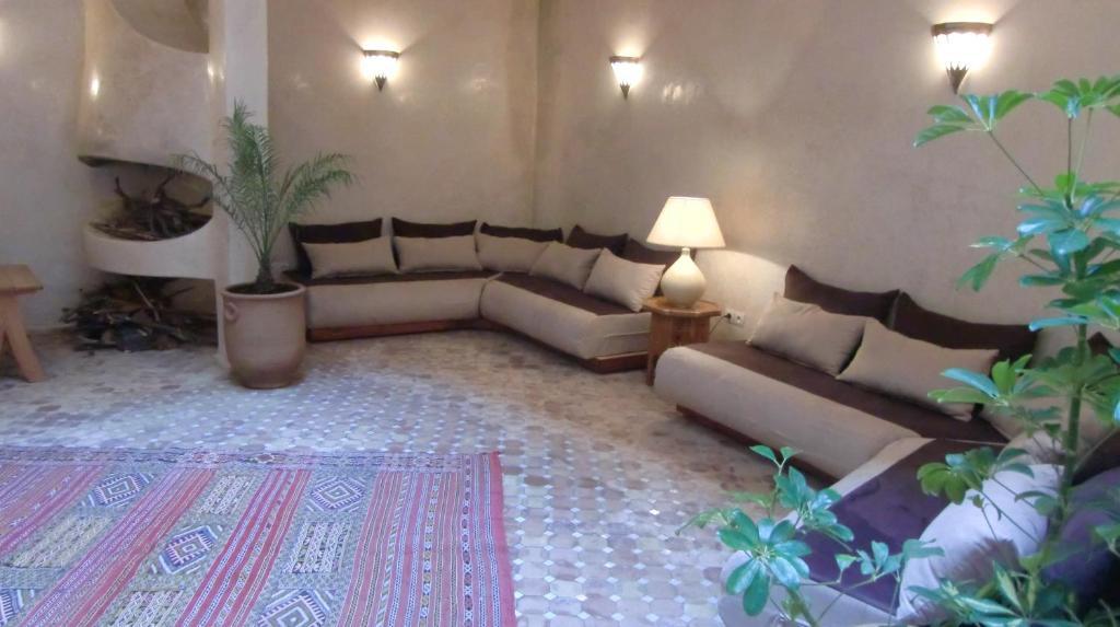 Riad Thais Эс-Сувейра Экстерьер фото