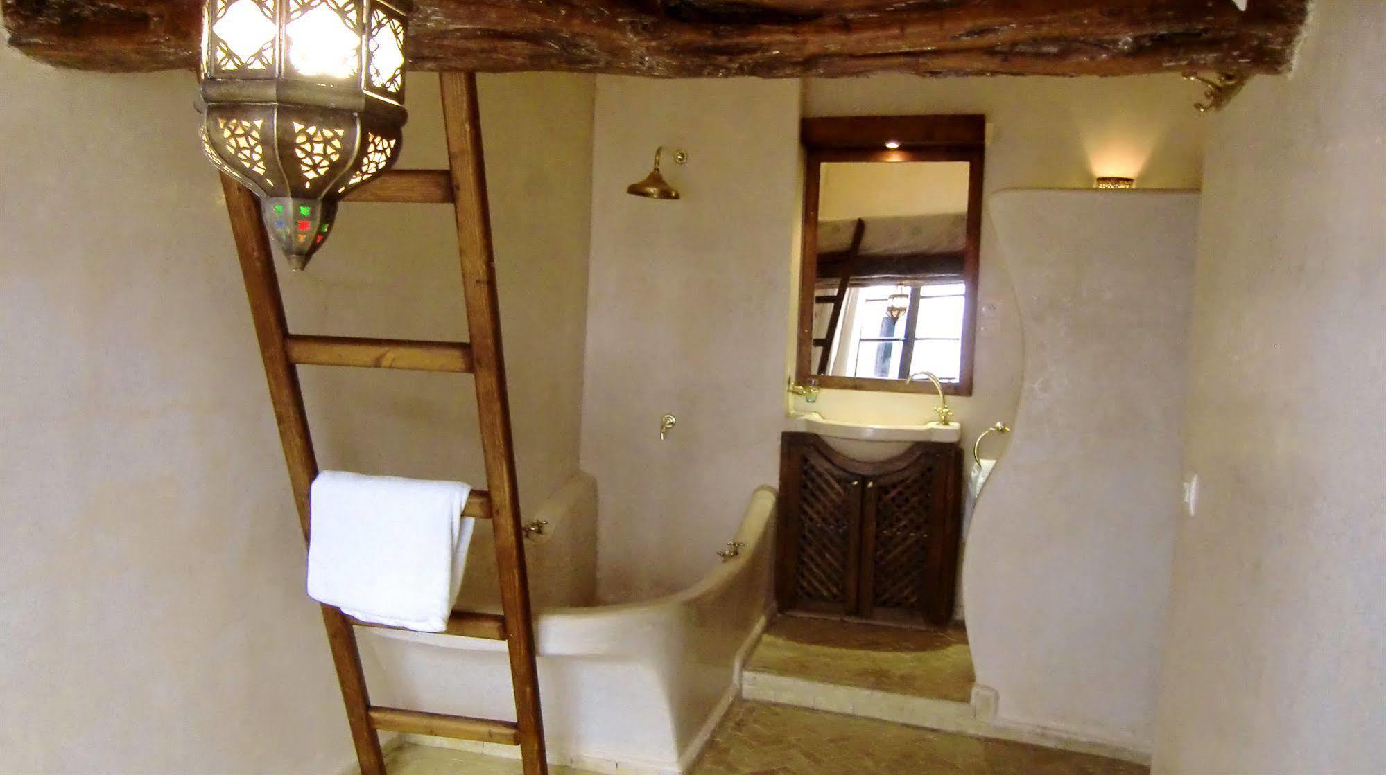 Riad Thais Эс-Сувейра Экстерьер фото